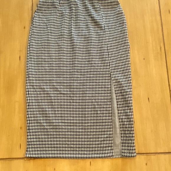 Women’s Pull On Pencil Midi Skirt Checkered Slit Ookie & Lala size small New - Picture 12 of 13
